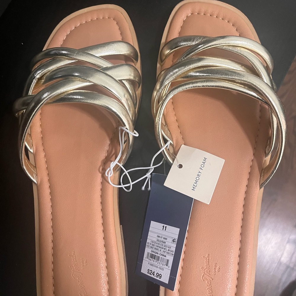 Universal Thread Gold Slide Sandals